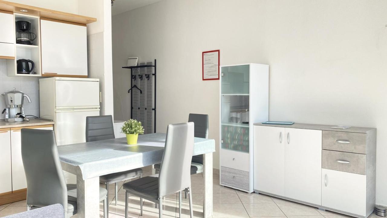 דירות ריבה דל גארדה Casa Del Relax מראה חיצוני תמונה